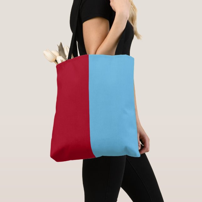 Half Red Half Blue Tasche (Von Nahem)