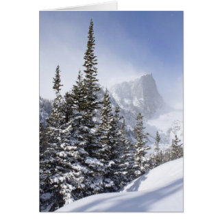 Hallett Peak im März