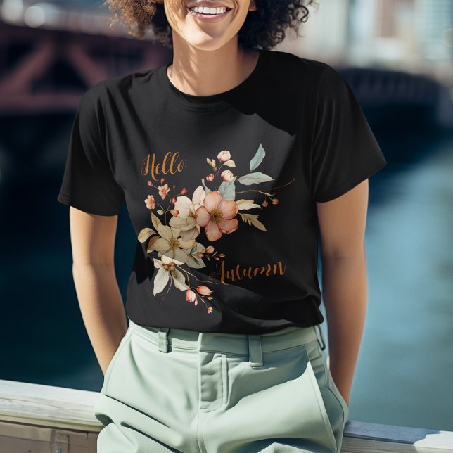 Hallo Autumn Watercolor Floral Black T-Shirt (Von Creator hochgeladen)