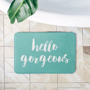 Hallo Gorgeous   Aqua & White Typografie Badematte