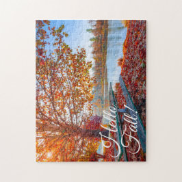 Hallo Herbstfarben über Seenlandschaft