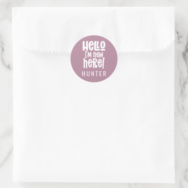 Hallo, ich bin neu hier moderne Geburtsankündigung Runder Aufkleber (Tasche)