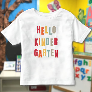Hallo Kindergarten farbiger Text zurück zur Schule Kleinkind T-shirt