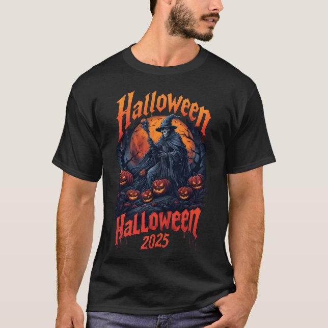 Halloween2025-Assistent stehend unter Jack-o'-lant T-Shirt (Vorderseite)