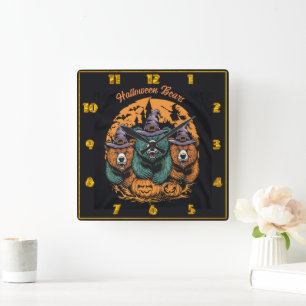 Halloween-Bären in spielerischen Hexenhüten in der Quadratische Wanduhr