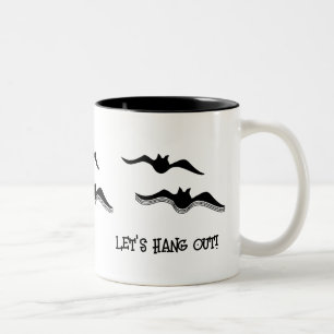 Halloween Bats, lass uns ausgehen! Zweifarbige Tasse