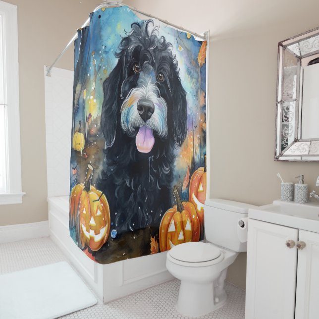 Halloween Bernedoodle mit Pumpkins Beängstigend Duschvorhang (Beispiel)