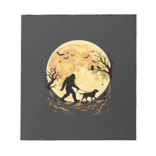 Halloween Bigfoot laufender Labrador unter Vollmon Notizblock