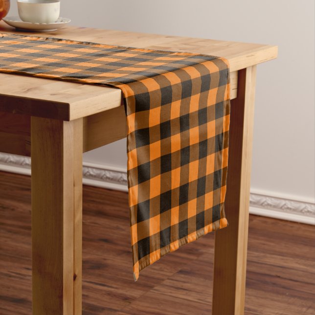 Halloween Black Orange Gingham Karo Pattern Kurzer Tischläufer (Beispiel)
