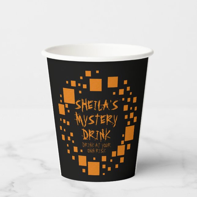 Halloween Black Orange Squares Name Spooky Drink Pappbecher (Vorderseite)