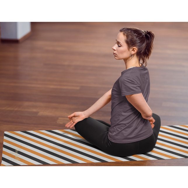 Halloween Black Orange White Stripes Gold Monogram Yogamatte (Halloween Black Orange White Stripes Gold Monogram Yoga Mat)