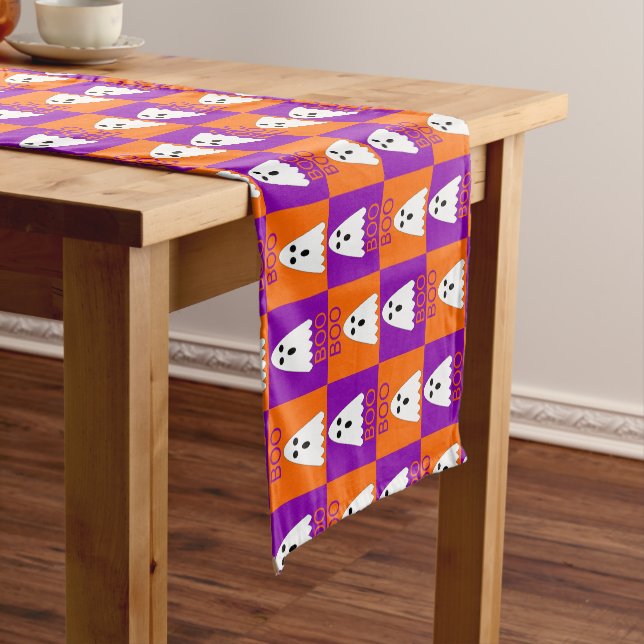 Halloween Boo Ghost Lila und Orange Squares Kurzer Tischläufer (Beispiel)