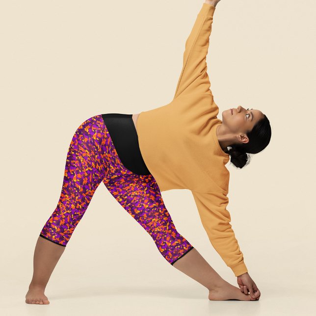 Halloween Bright Camouflage Capri Leggings (Von Creator hochgeladen)