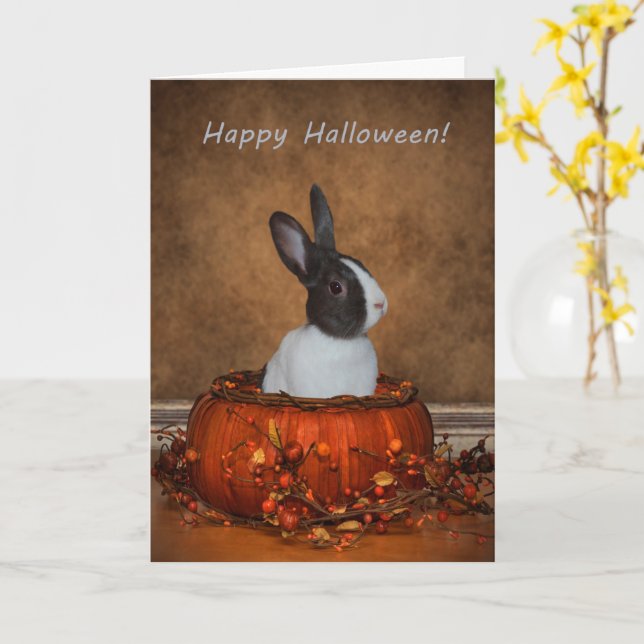 Halloween-Bunny in einem Wicker-Kürbis Karte (Gelbe Blume)