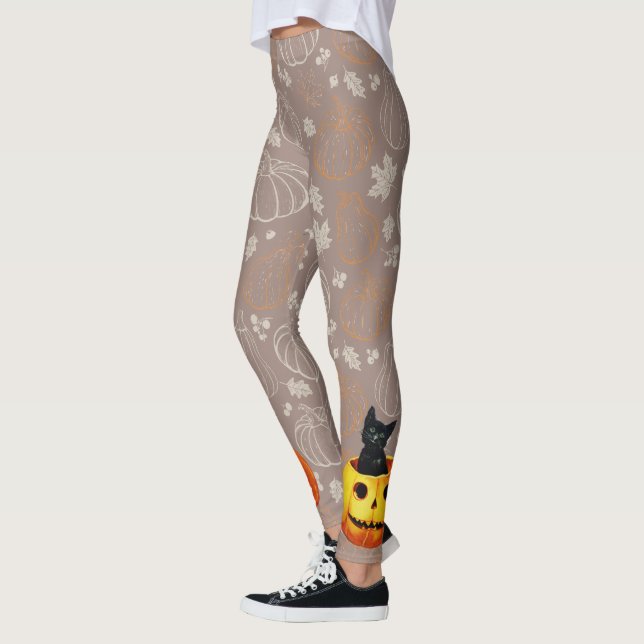 Halloween Cat in Pumpkin Leggings (Links)