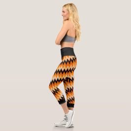 Halloween-Chevron-Zickzack-Muster – Orange & Schwa Capri Leggings