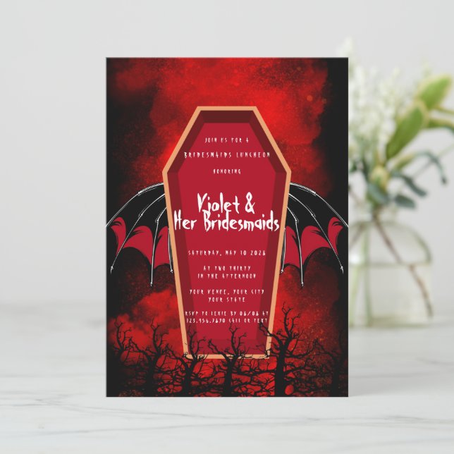 Halloween Coffin Bat Wings Bridesmaides Luncheon Einladung (Stehend Vorderseite)