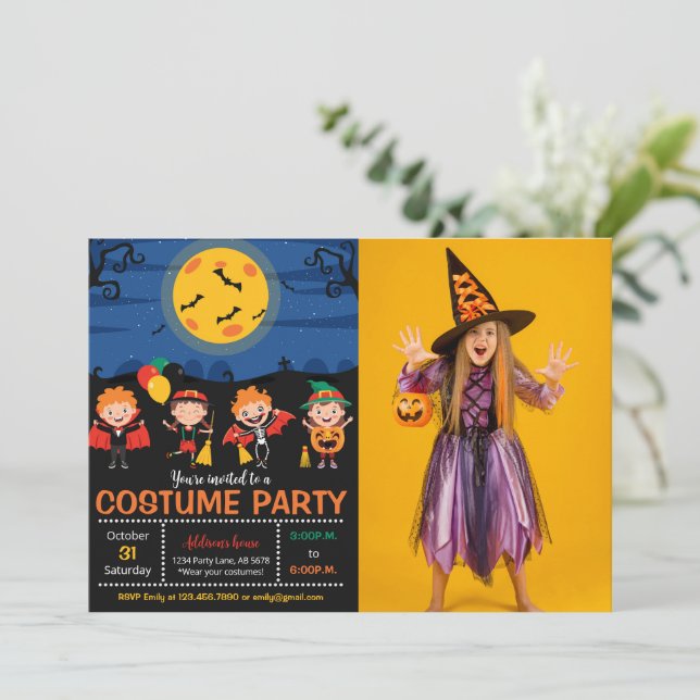 Halloween Costume Party Foto Einladung (Stehend Vorderseite)