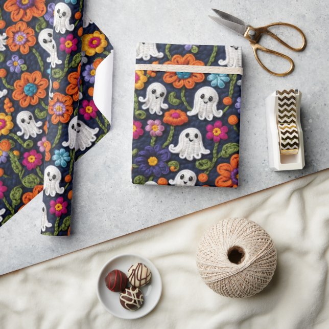 Halloween Crochet Style Ghosts und Blume Geschenkpapier (Kunsthandwerk)