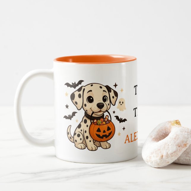 Halloween Dalmatiner Dog Trick oder Tree Zweifarbige Tasse (Mit Donut)