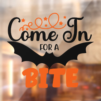 Halloween-Fledermaus kommt herein, um zu beißen Fensteraufkleber