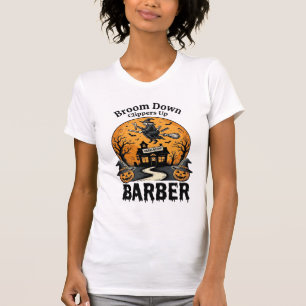 Halloween-Friseur-Shirt Witchy Heunted Salon Pun_1 T-Shirt