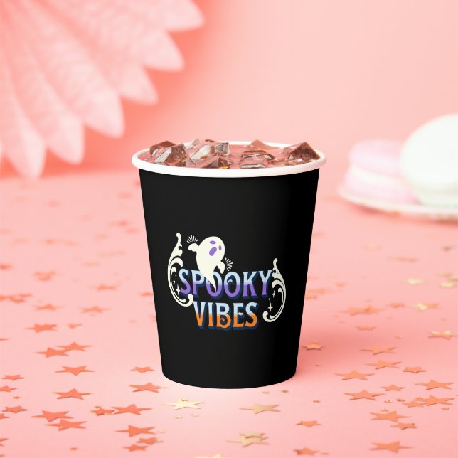 Halloween Ghost Spooky Vibes Typografy Letting Pappbecher (Insitu)