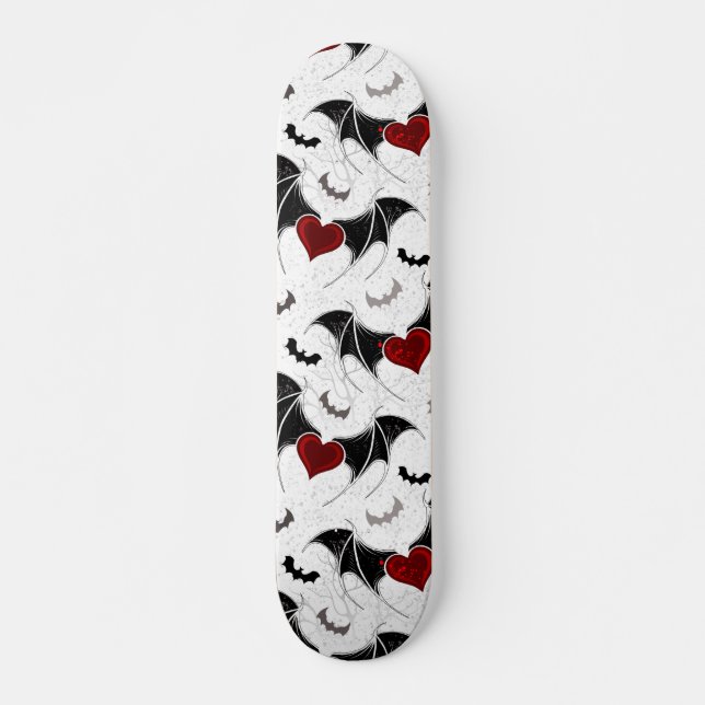 Halloween-Herz mit schwarzen Fledermausflügeln Skateboard (Vorne)