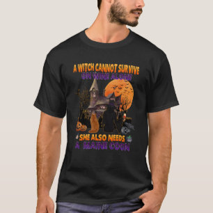 Halloween Hexe auf Wein und lustige Maine Coon Cat T-Shirt
