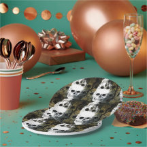 Halloween Horror - 3 Skulls Graffiti Burst