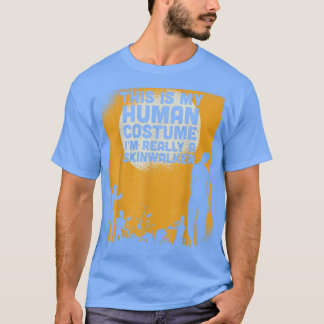 Halloween ist mein menschliches Kostüm im Ski T-Shirt