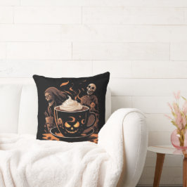 Halloween-Kaffeekunst – Gruseliger Latte mit Skele Kissen
