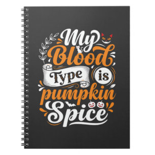 Halloween-Kürbisgewürz-Blutgruppe Retro-Typographi Notizblock