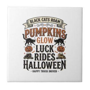 Halloween-LKW-Fahrer-Shirt mit schwarzen Katzen un Fliese