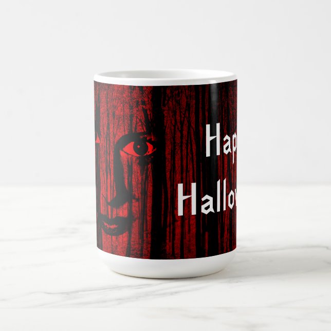 Halloween-Mädchen im Wald Kaffeetasse (Mittel)