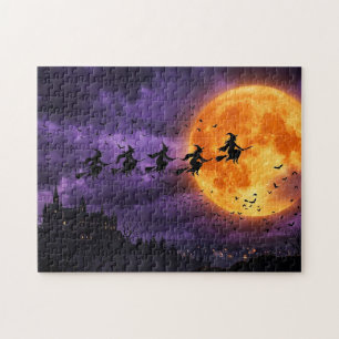 Halloween mit Mond und Hexe