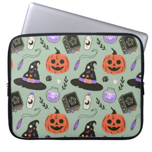 Halloween nahtloses Muster mit Hexenhut, Kürbis Laptopschutzhülle