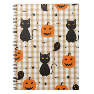 Halloween nahtloses Muster mit schwarzer Katze und Notizblock