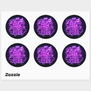 Halloween Neon Glow Look Lila Trick Leckerei Party Runder Aufkleber