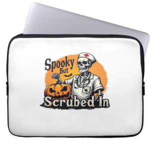 Halloween Nurse Design Oversifizierter T - Shirt Laptopschutzhülle