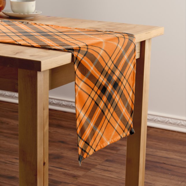 Halloween Orange Tartan Großer Tischläufer (Beispiel)