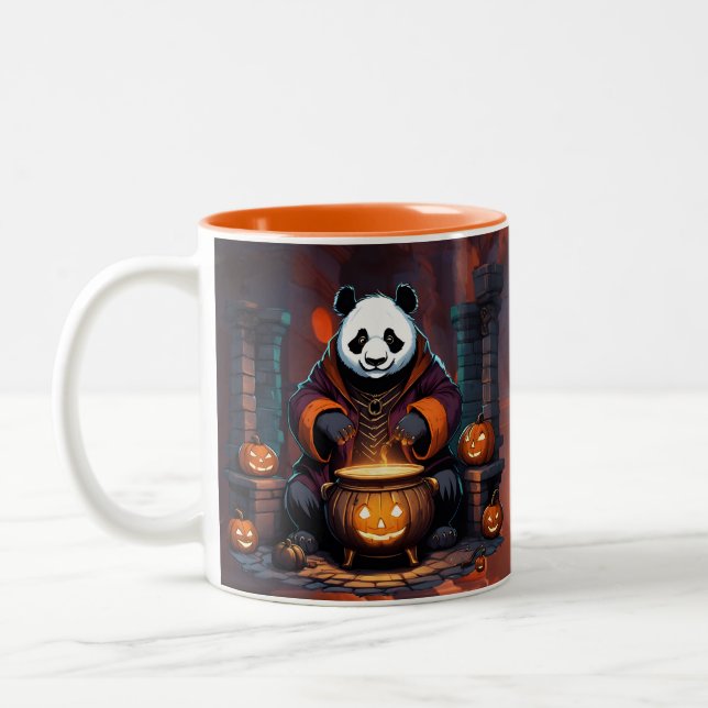 Halloween Panda Magic Zweifarbige Tasse (Links)