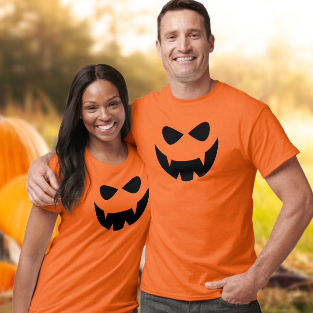 Halloween Pumpkin Face Kürbislaterne T - Shirt (Boo! A fun pumpkin face shirt for your Halloween shenanigans. Bring it out every year!)