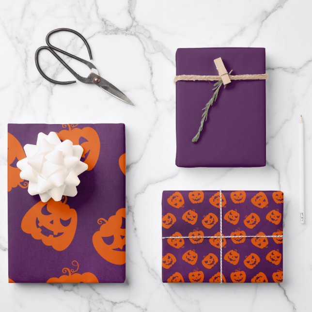 Halloween Pumpkins im Lila Hintergrundemuster Geschenkpapier Set (Vorderseite)