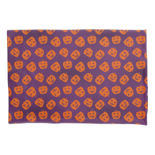 Halloween Pumpkins im Lila Hintergrundemuster Kissenbezug