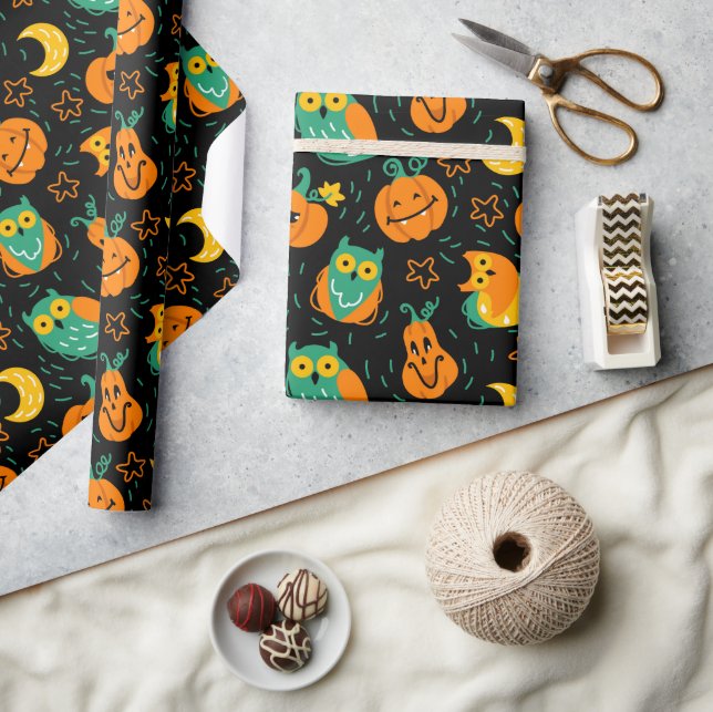 Halloween Pumpkins Moon Owls Wrapping Paper Geschenkpapier (Kunsthandwerk)