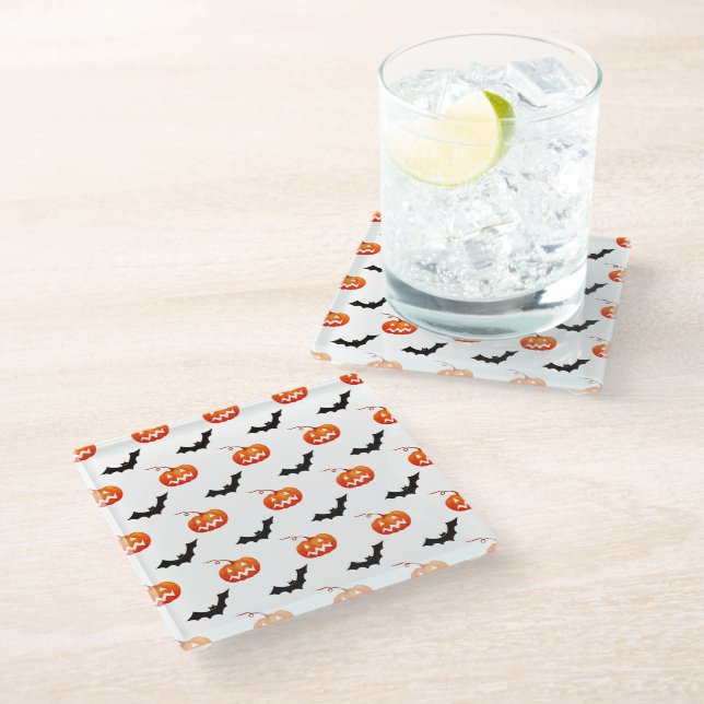 Halloween Pumpkins und Fledermäuse, Trick oder Tre Glasuntersetzer (Schrägansicht)