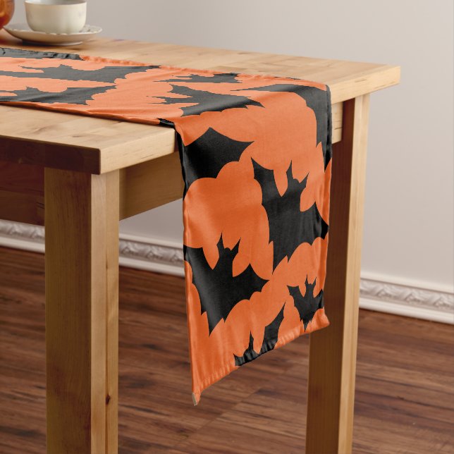 Halloween Schwarze Fledermäuse coole Löffelmuster Kurzer Tischläufer (Beispiel)