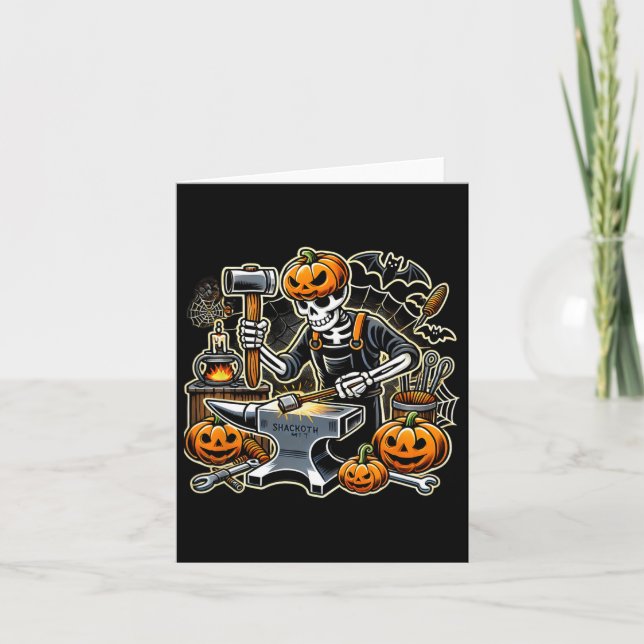 Halloween Skeleton Blacksmith Karte (Vorderseite)