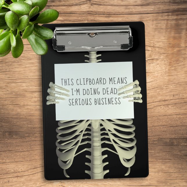 Halloween Skeleton Bone Seriöse Business-Zwischena Mini Klemmbrett (Are you doing some Serious Business this Halloween? Here's your clipboard)